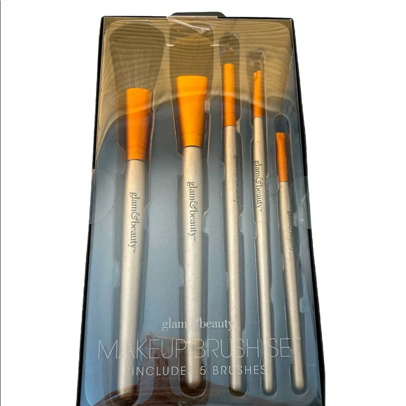 Make Up Brushes Set Of 5 Glam And Beauty Brand New - Picture 1 of 3